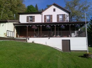 49 Clinton St, Grassflat, PA 16839