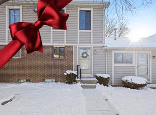 5953 Village Dr, Haslett, MI 48840