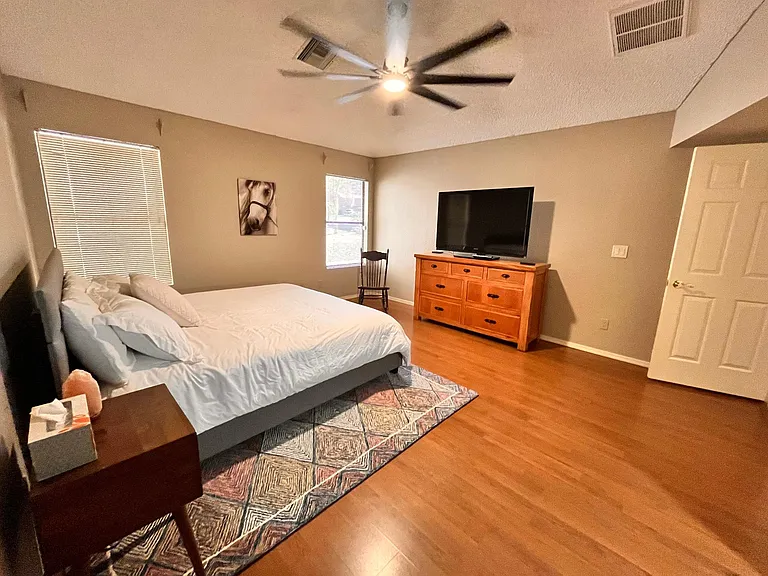 15242 S 37th Pl — Photo 11