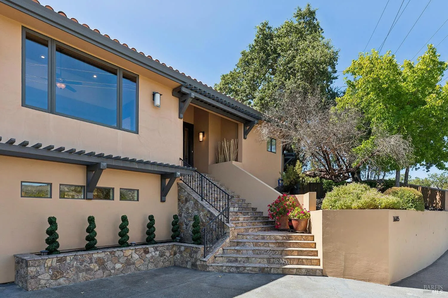 1685 Estee Avenue - Photo 8