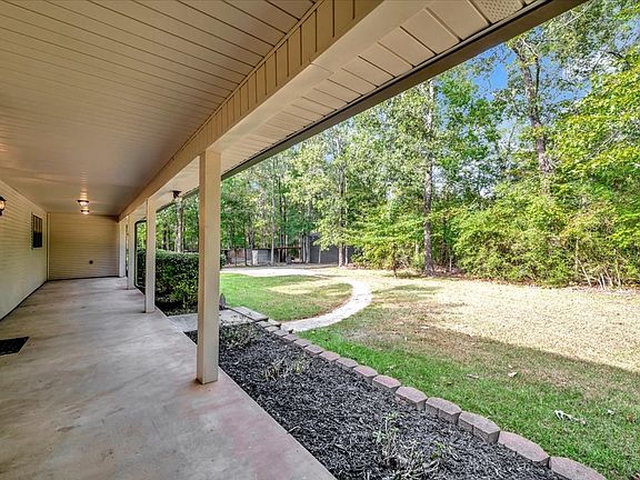 5th image of 610 Charlotte Dr
