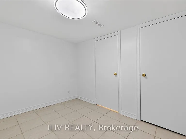 11 Leeswood Cres #BASEMENT — Photo 13