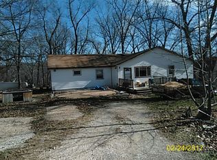 710 Crazy Horse Rd, Sunrise Beach, MO 65079