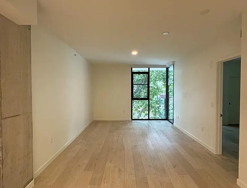 2 bed, 1.0 bath, 773 sqft, $2,600 — Photo 3