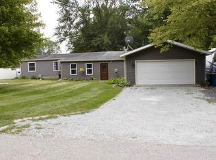 219 Walnut St, Lapaz, IN 46537