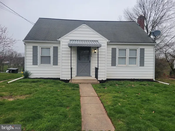192 S 4th St, Mount Wolf, PA 17347