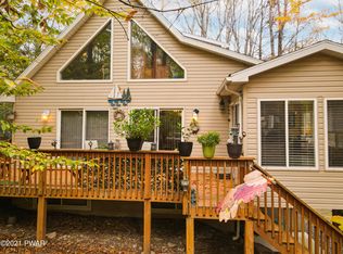 1027 Cottage Ln, Lake Ariel, PA 18436