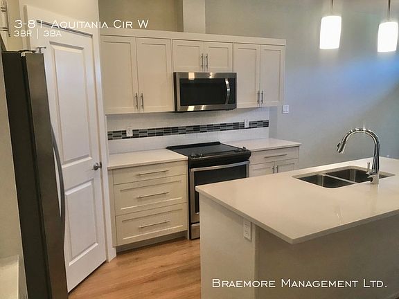 3rd image of 81 Aquitania Cir W #3