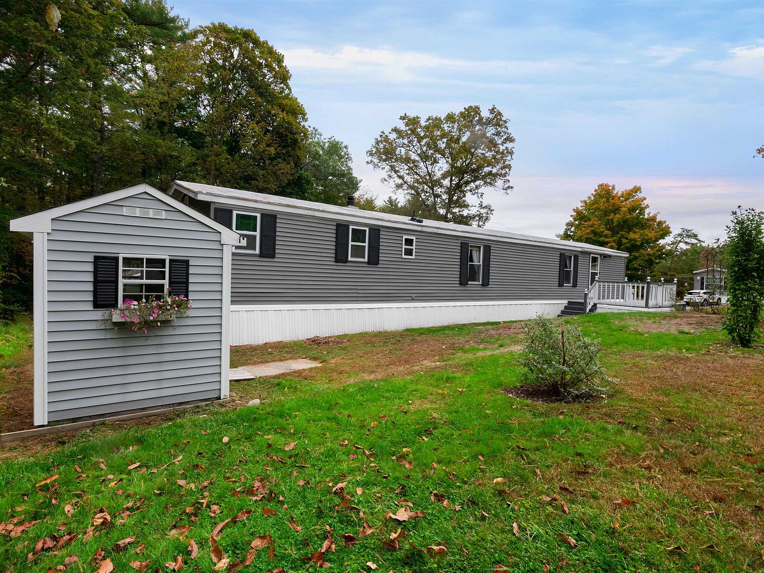 は*ん様 house on the hill L/S Tee (Checker) 22 Cedar Lane, Lee, NH 03861 | Zillow