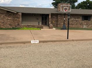 3500 Avenue W, Snyder, TX 79549