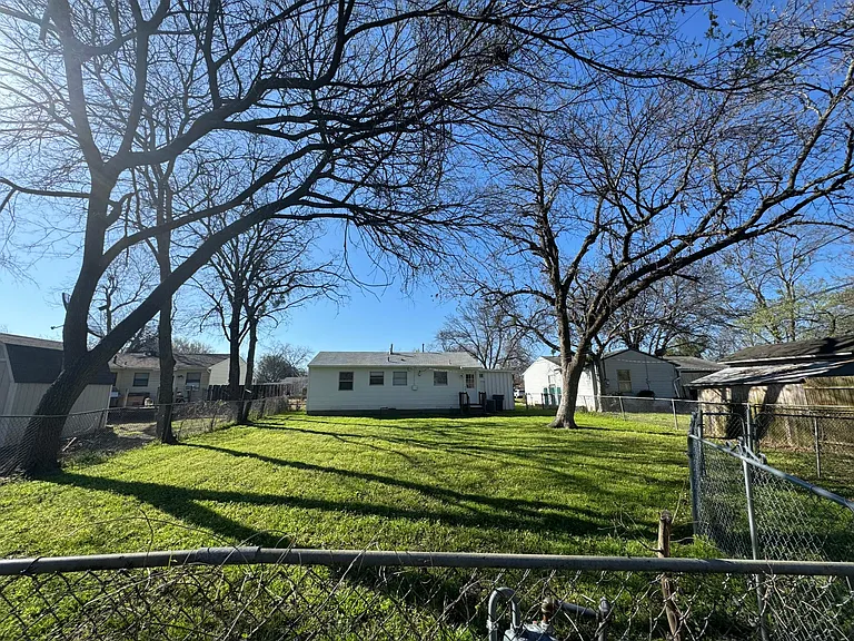 2803 Andrea Ln — Photo 18