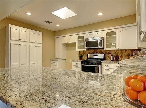 4th image of 6320 Town Hill Ln
