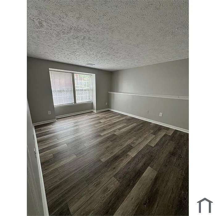 Building Photo - 3361 Yost Ln #103