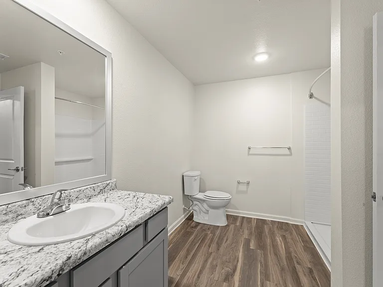 Cordova Apartments — Photo 20