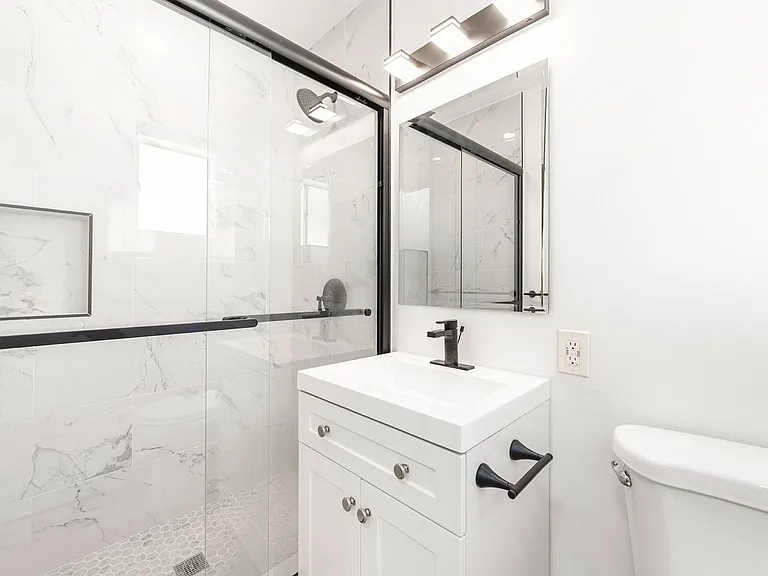 11618 Gorham Ave — Photo 3
