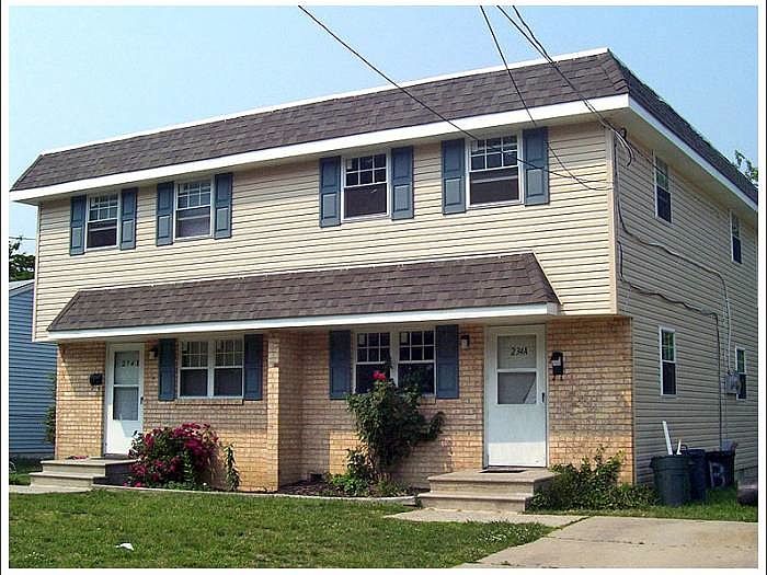 3 BR Townhouse