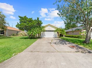 3 Wood Acre Ln, Palm Coast, FL 32164