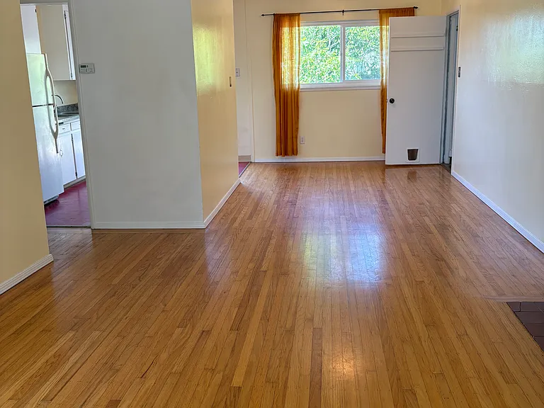 Dining area, looking towards backyard