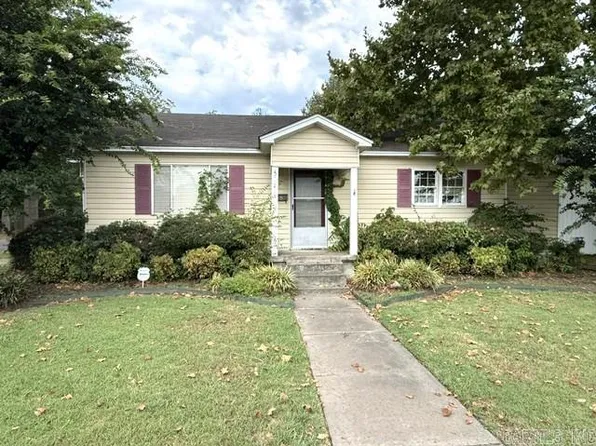 501 NE 4th St, England, AR 72046