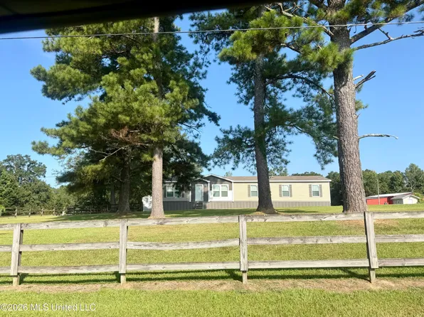 2417 Lake Lincoln Dr NE, Wesson, MS 39191