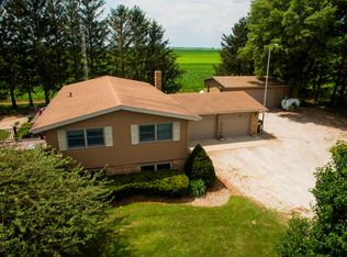 2755 N 1600 East Rd, Clifton, IL 60927