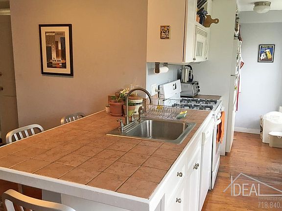 5th image of 50 Berkeley Pl #3