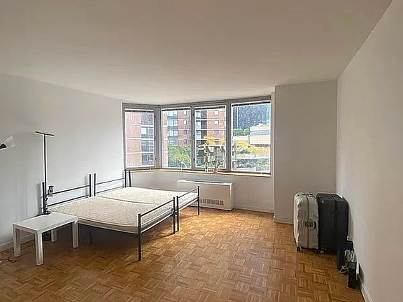 2nd image of 500 W 43rd St APT 4E