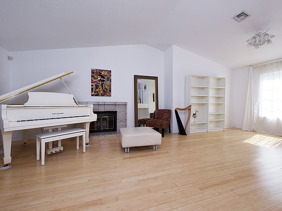 5th image of 8268 Kilmer Cir