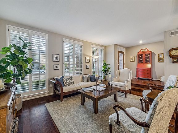 5th image of 5904 Valley Forge Dr #157