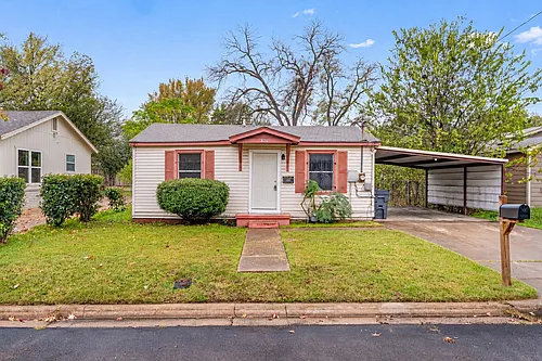820 E Pecan Ave Photo 1