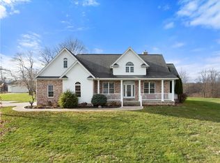 70220 Zunick Rd, Bridgeport, OH 43912