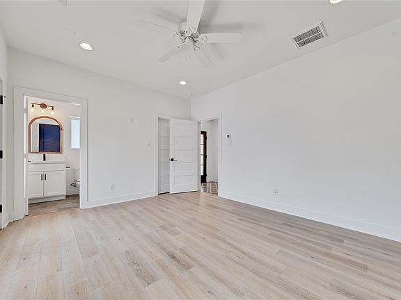 5th image of 1035 W 24th St