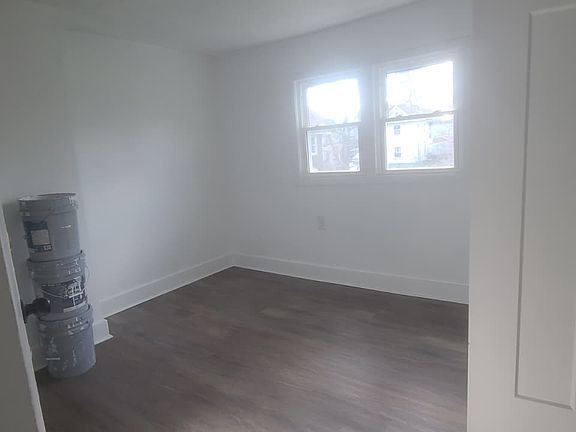 4th image of 143 W 1st St #2