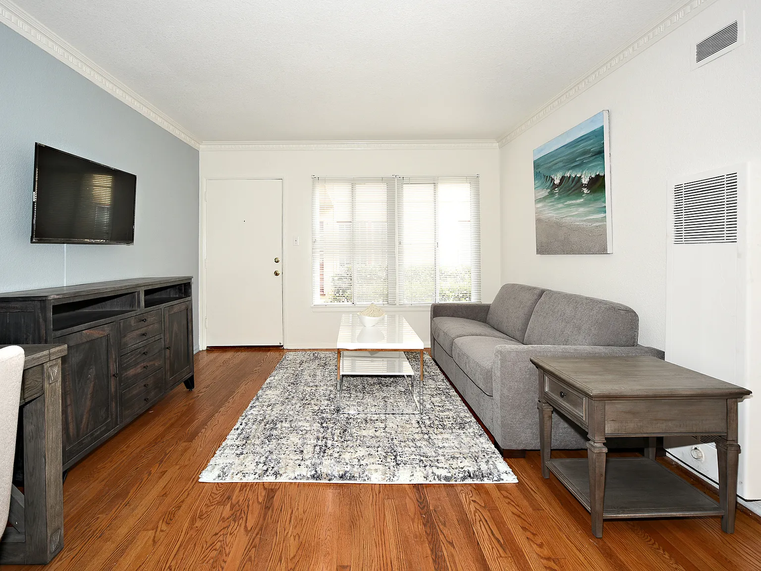 1 bed, 750 sqft, $2,250 — Photo 3