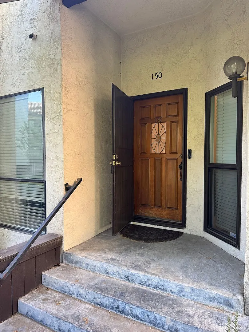 2 Bedroom, 2 Bath Condo — Photo 3