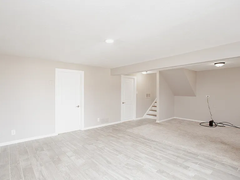 720 Durham Ln — Photo 20