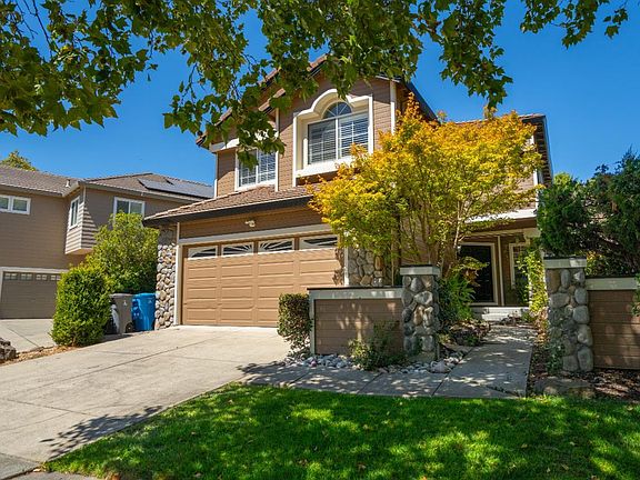 3rd image of 1751 Inverness Drive