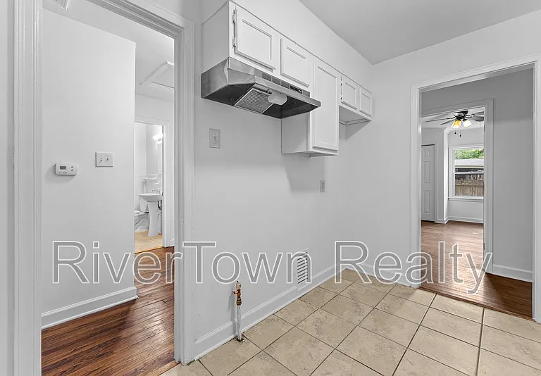 810 Indian Dr — Photo 10
