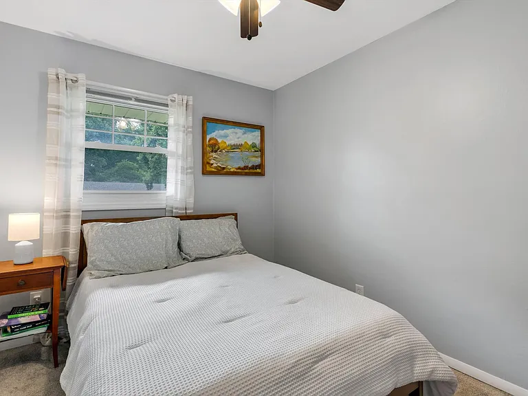 322 Spring Meadows Dr — Photo 23