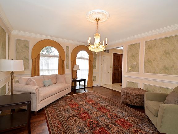 5th image of 12412 Bacall Ln