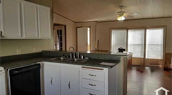 230 Shoshone Ln — Photo 4