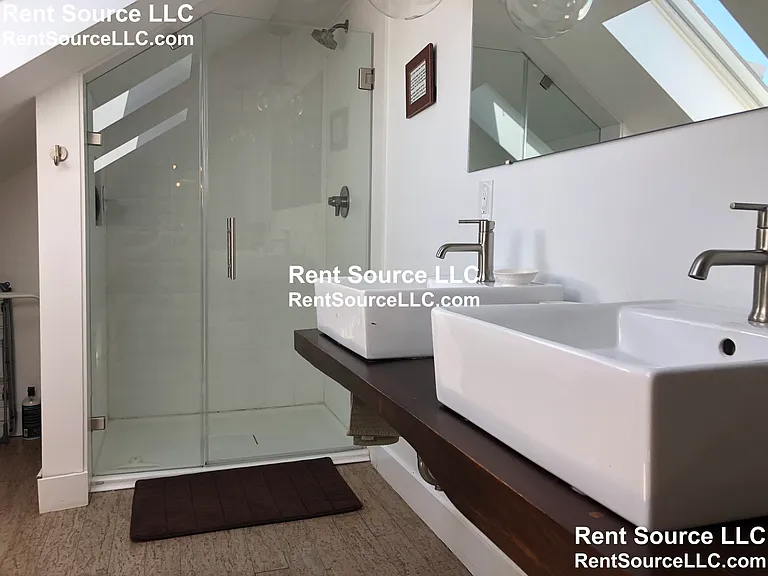 17 Everett St #B — Photo 12
