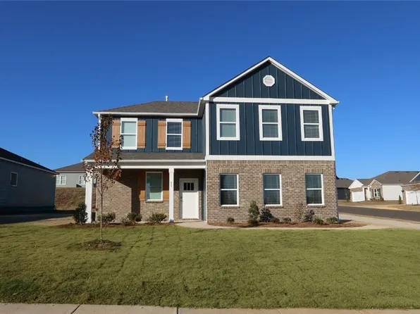 400 Parkway Gardens Ln, Tuscaloosa, AL 35405