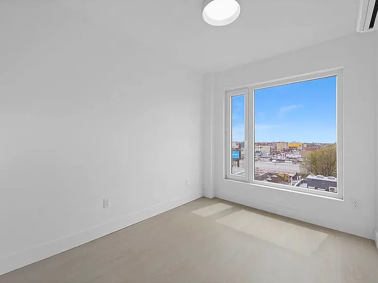 833 Maple St #5C — Photo 6