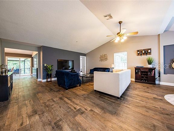 5th image of 764 Jordon Ct