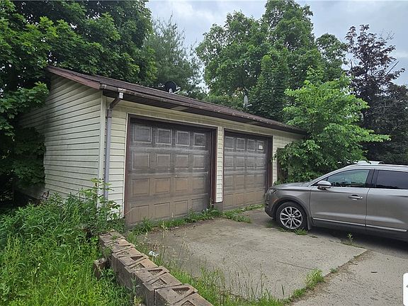 3rd image of 849 South Ave