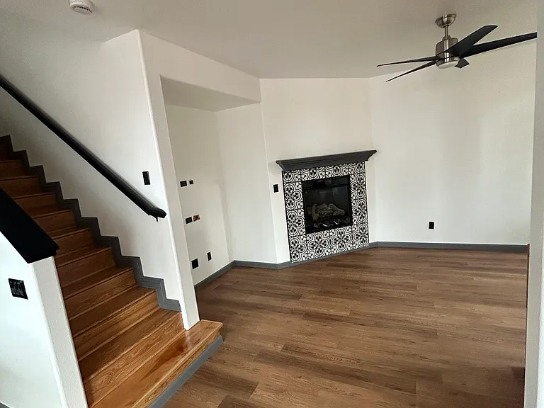 3630 W Medici Ln — Photo 5