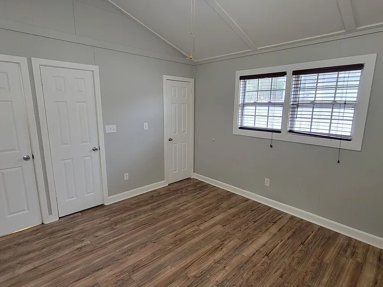 E. North Street, 3008 — Photo 4