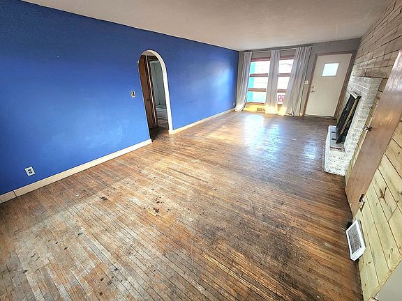 3rd image of 2021 Fulton Rd NW