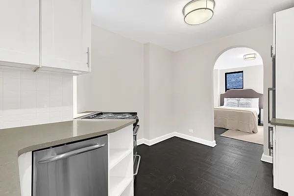 Rented by Cooper & Cooper Real Estate | media 41